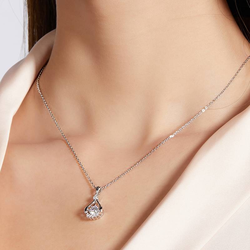 Dynamic Eyes S925 Silver Plated Platinum Moissanite Diamond Necklace 50 Points D-Class
